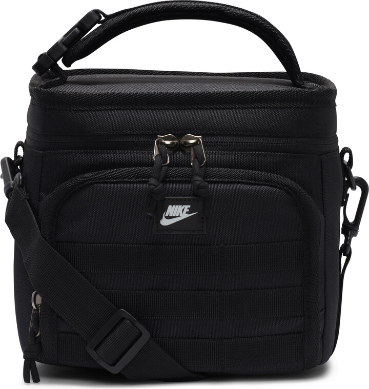 Nike Men's Futura Sportswear Lunch Tote Lunch Bag (6.75L) in Black | 9A2993-023