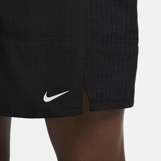 Nike Dri-FIT ADV A.P.S. Men's 7 Unlined Versatile Shorts.