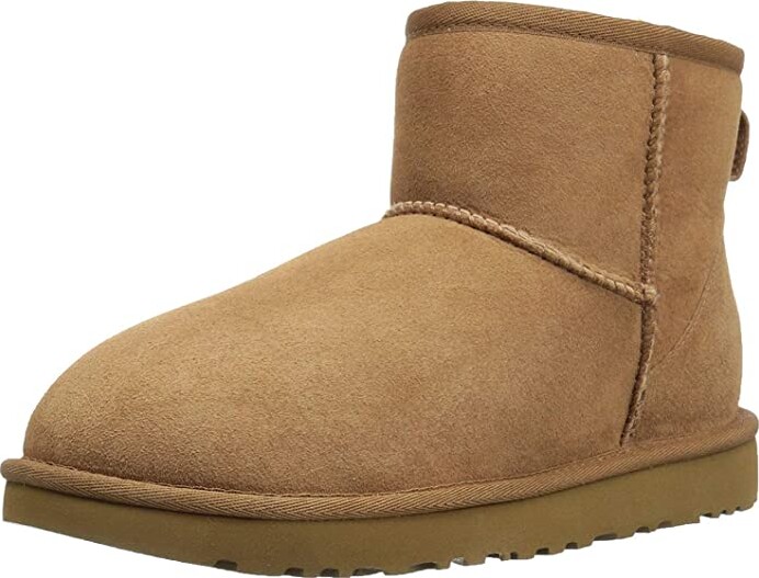UGG Women's Classic MINI II Fashion Boot