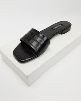 Thumbnail for your product : Senso Women's Black Flat Sandals - Kym I