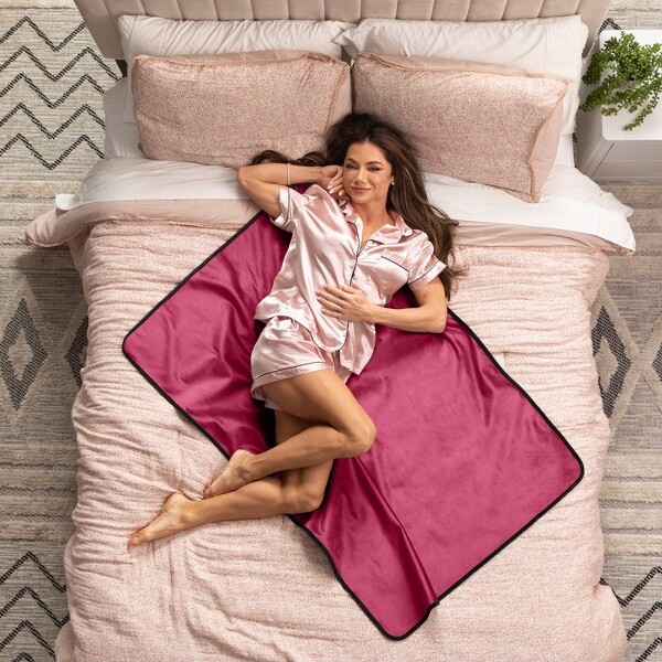 Avana AvanaWaterproofThrow-SensualBlanketforAdults-MadeintheUSA-SmallSize,Micro-VelvetRed