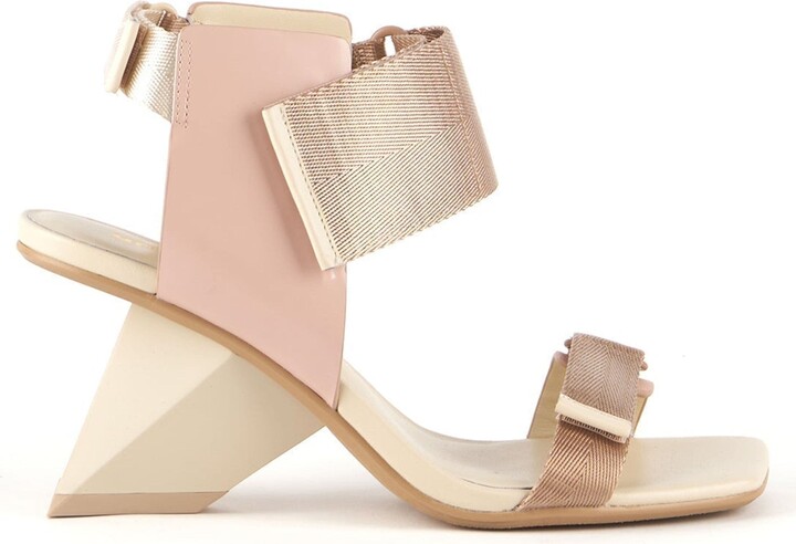 Rockit Run Sandals
