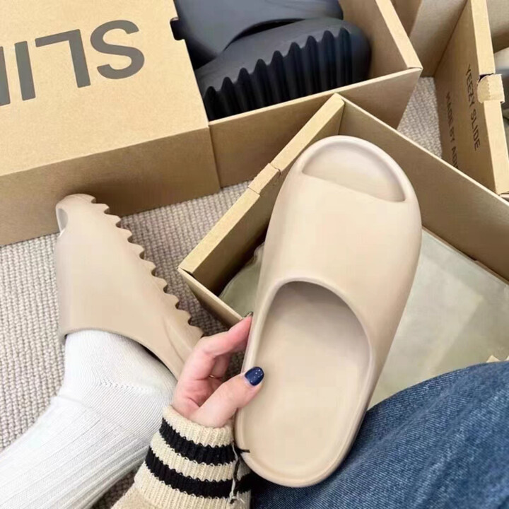 None Hot Coconut Slippers Cloud Thick-soled Sandals Summer Fashion Soft Bottom Beach Men Slippers Women & apos;s Sandals EVA Slides