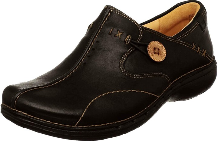 clarks clogs canada