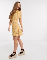 Thumbnail for your product : New Look flutter sleeve mini dress in yellow ditsy floral print