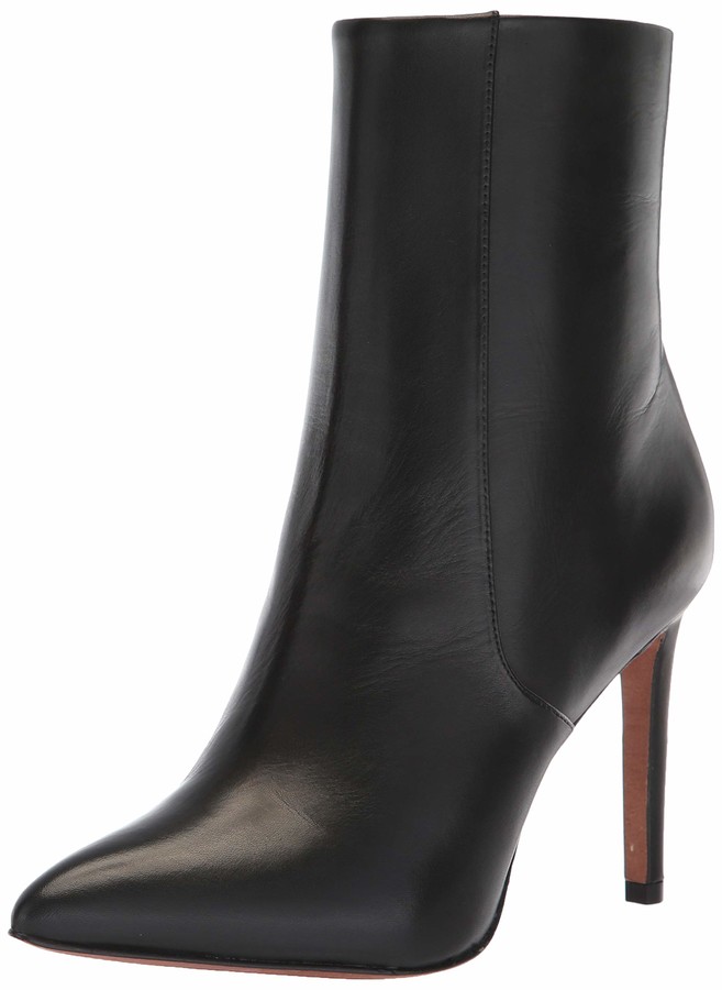 bcbg womens boots
