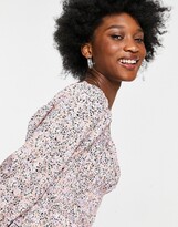 Thumbnail for your product : New Look shirred bust puff sleeve mini dress in lilac floral
