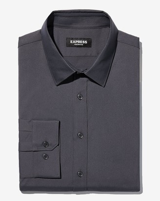 Express Classic Solid Wrinkle-Resistant Performance Dress Shirt
