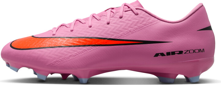 nike hot pink cleats
