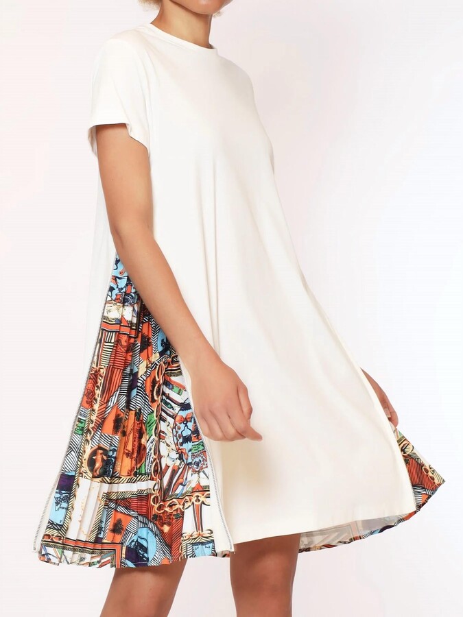 Gracia Short Sleeve Dress With Side Zipper Print Pleats In White