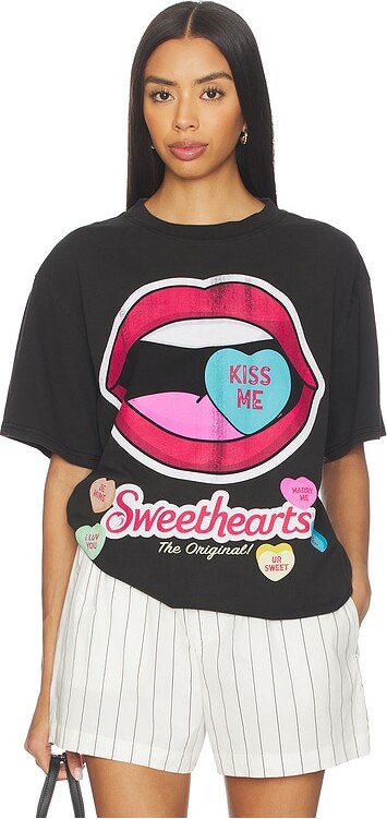 Philcos Sweethearts Kiss Me Tee