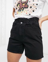 Thumbnail for your product : Vila elasticated waist mom jean shorts in black