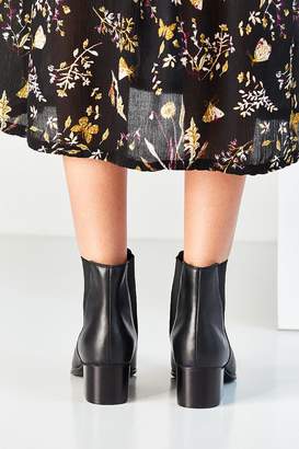 Urban Outfitters Pola Leather Chelsea Boot