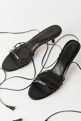 black strappy kitten heel sandals