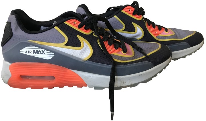 nike grey fabric trainers