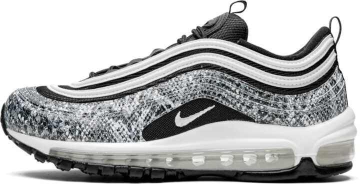 nike women's snakeskin shoes