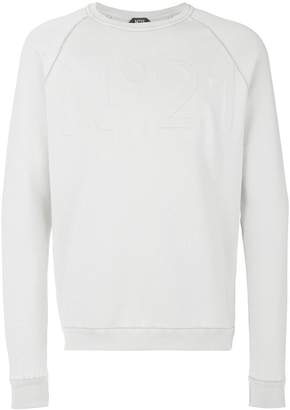 No.21 embossed logo sweatshirt