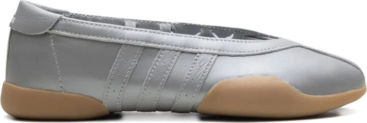 Taekwondo Mei Ballet "Silver Metallic/Silver Metallic/Gum" sneakers