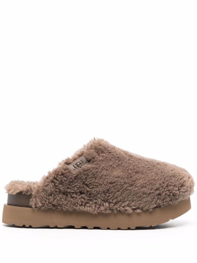 ladies ugg slippers size 6