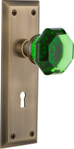 Nostalgic Warehouse New York Plate with Decorative Keyhole and Waldorf Emerald Door Knob
