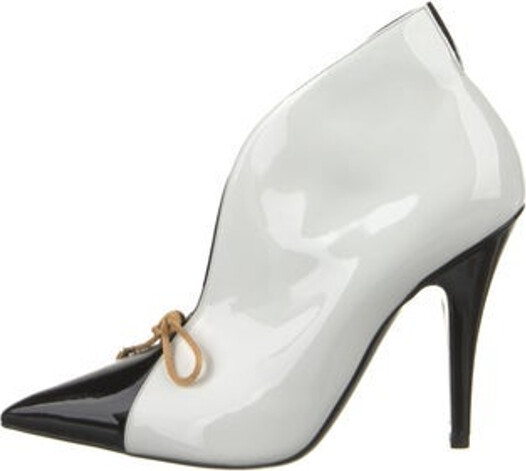 Tom Ford Patent Leather Ankle Boots White Colorblock Pattern Leather Trim Tassel & Bow Accents Pointed-Toes