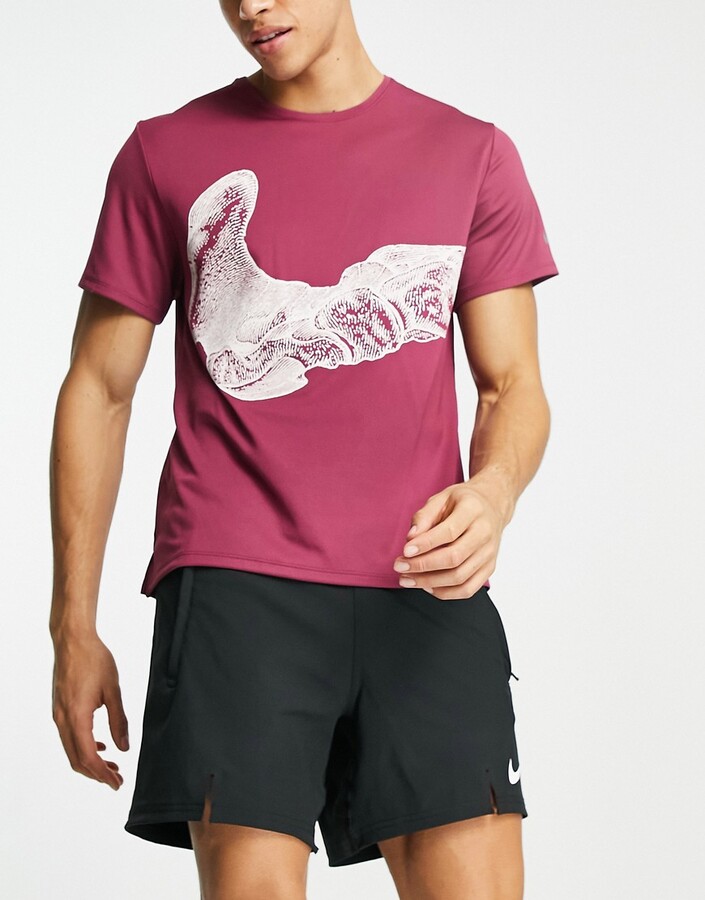 Nike Run T Shirt | ShopStyle UK