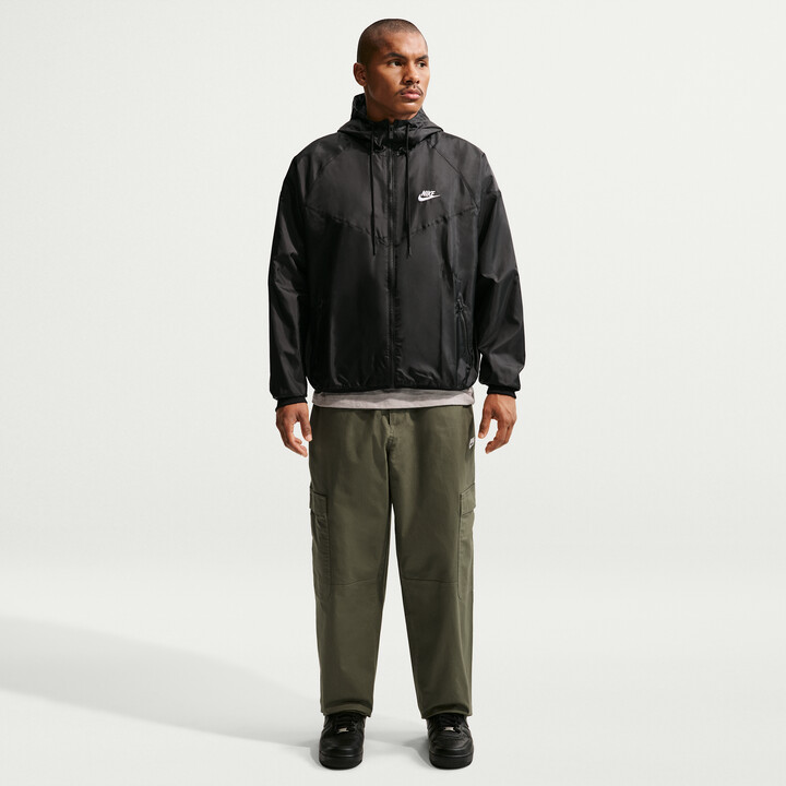 Nike Men's Sportswear Club Woven Cargo Pants in Green | HV1433-222