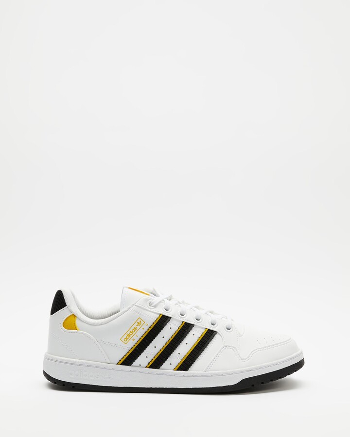 mens blue and yellow adidas trainers