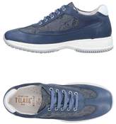 Thumbnail for your product : Alviero Martini Low-tops & sneakers