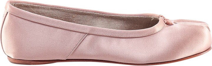 Pink Fausto Puglisi Satin Ballet Flats in Light Pink Womens Shoes Flats and flat shoes Ballet flats and ballerina shoes 