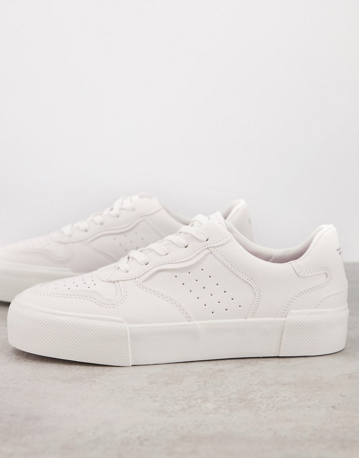 Bershka sneaker with text detail in white - ShopStyle