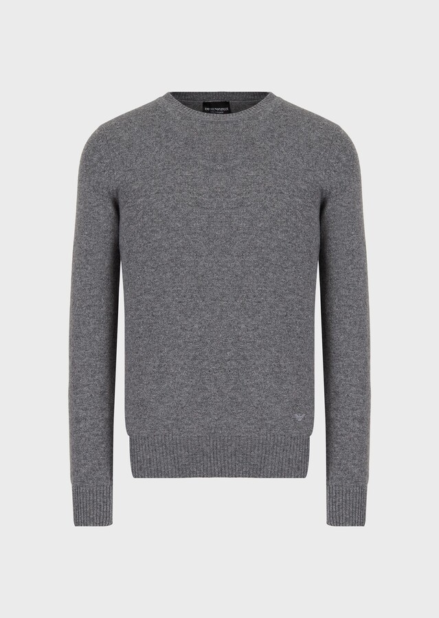 grey crew jumper