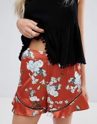 Missguided Petite Floral Rust Shorts