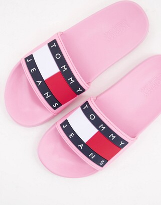 Tommy Jeans logo sliders in pink