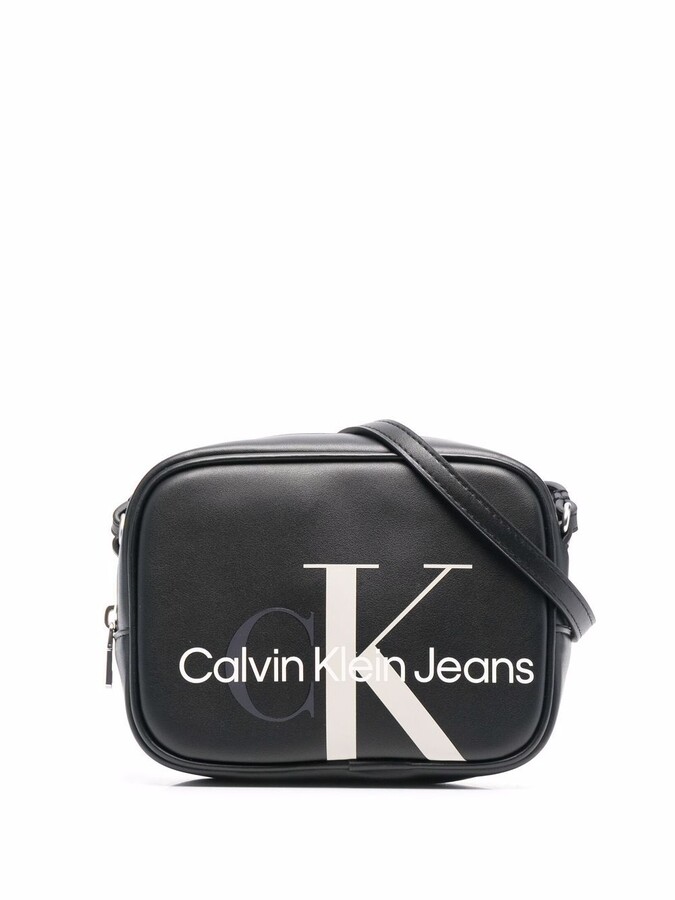 Correspondentie Normalisatie pint Calvin Klein Black Handbags | Shop the world's largest collection of  fashion | ShopStyle