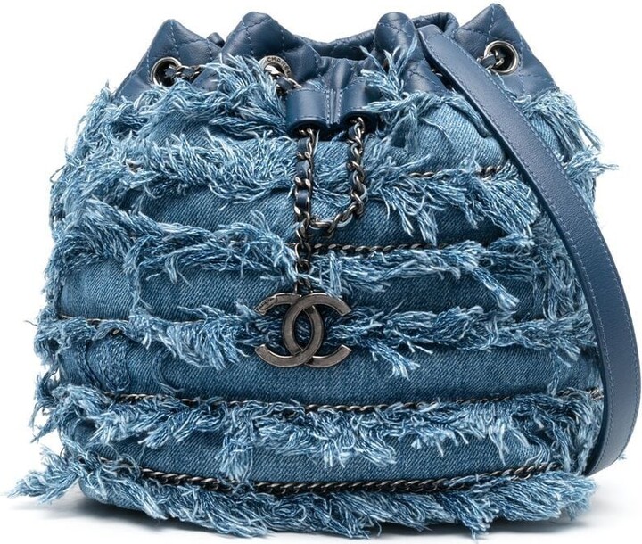 Chanel CHANEL Pre-Owned 2014-2015 Fringed Denim Bucket Bag - Farfetch