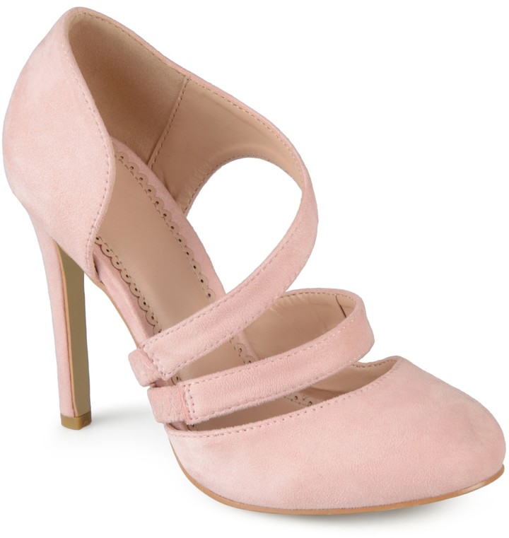 blush pumps