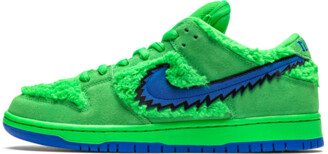 nike green bear shoes
