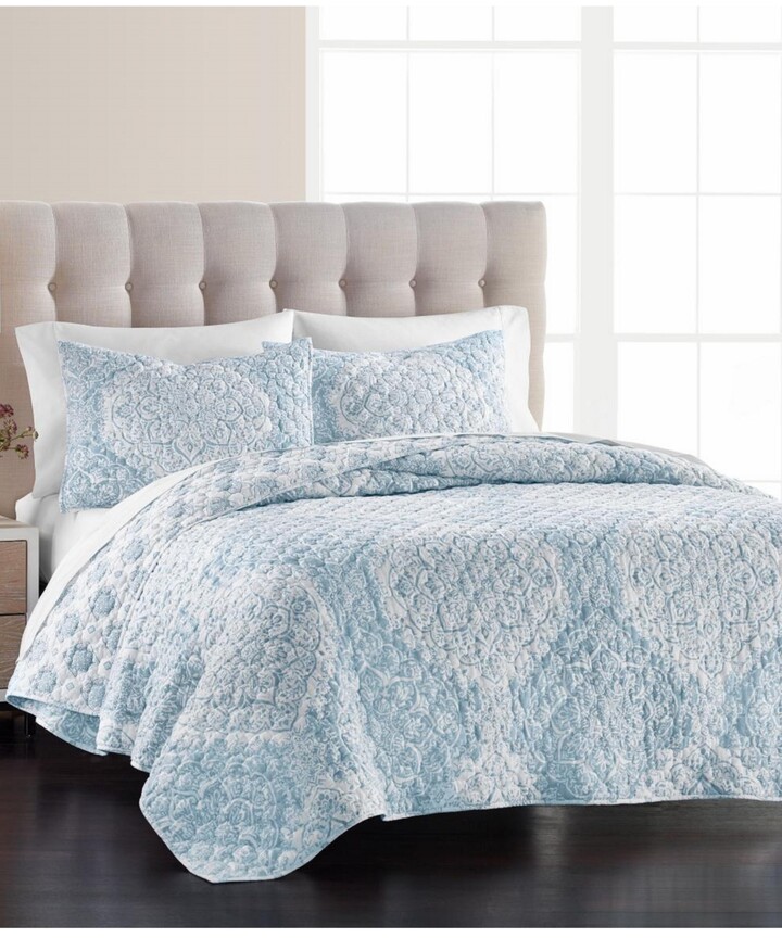 Martha Stewart Collection Medallion Matelasse King/Cal King Quilt