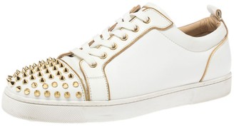 Christian Louboutin White/Gold Spike Leather Louis Chain Trim Low Top  Sneakers Size 43 - ShopStyle
