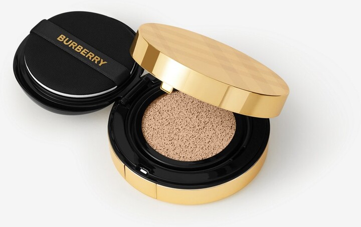 ファンデーション BURBERRY ULTIMATE GLOW CUSHION 14g Discover the power of glow! Introducing Burberry Ultimate