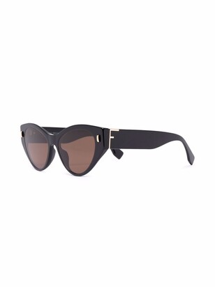 Fendi Eyewear Cat Eye-Frame Tinted Sunglasses