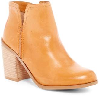 Kenneth Cole Reaction Kite Fly Leather Bootie