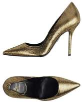 Thumbnail for your product : Roger Vivier Court