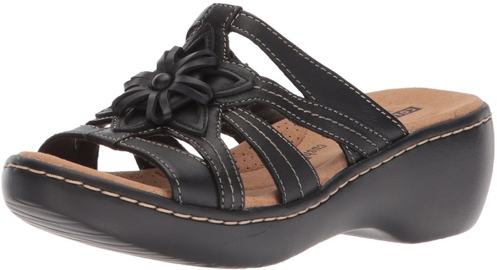 clarks women's delana venna platform