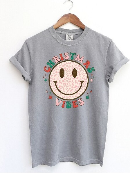 Simply Sage Market Women's Retro Smiley Face Christmas Vibes Short Sleeve Garment Dyed Tee - S - Grey