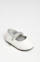 Thumbnail for your product : Stuart Weitzman Infant Girl's 'Baby Sugar' Crib Shoe, Size 4 M - White