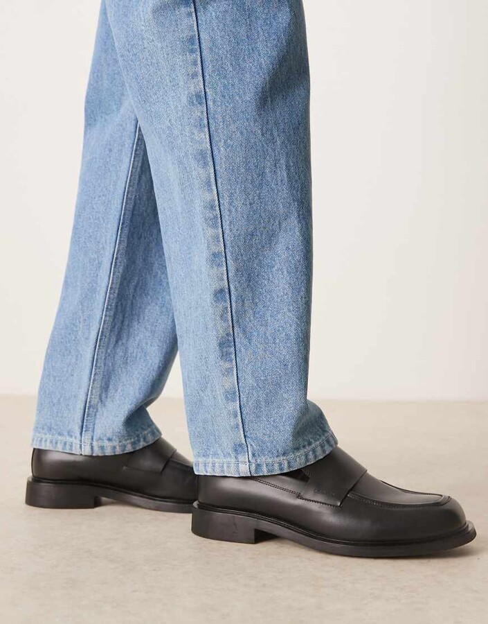 Calvin Klein dressy loafers in black