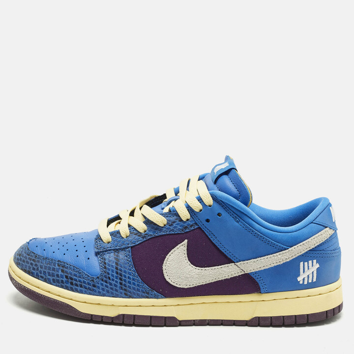 dunk low x undefeated 5 on it