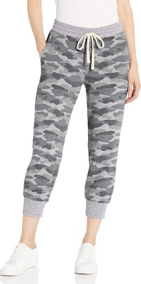 Amazon Essentials Women's French Terry Fleece Capri Jogger Sweatpant  (Available in Plus Size) - ShopStyle Activewear Pants